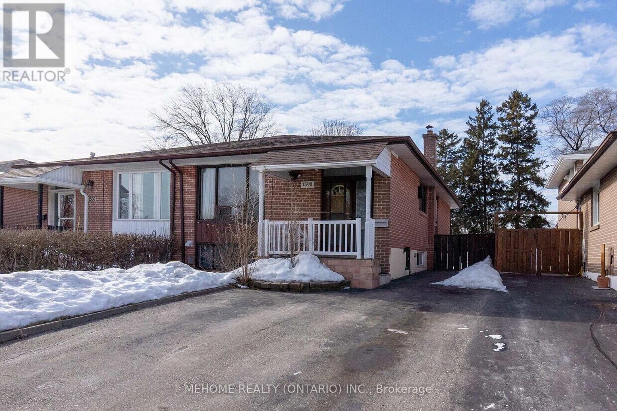 Primary Photo - 1508 Sandgate Crescent