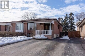 Building Photo - 1508 Sandgate Crescent