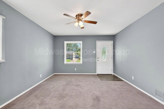 Photo - 409 Shepley Dr House