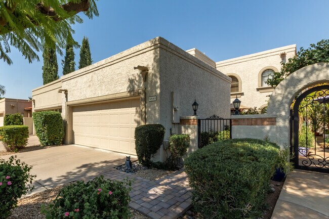 Building Photo - 8543 N 84th Pl