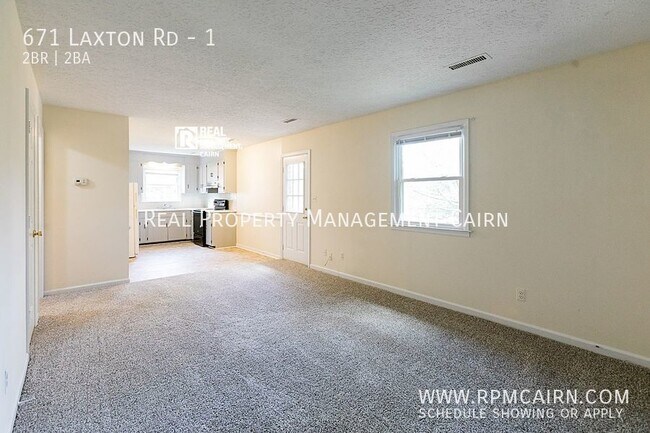 Building Photo - 2 Bed, 2 Bath -- private back deck