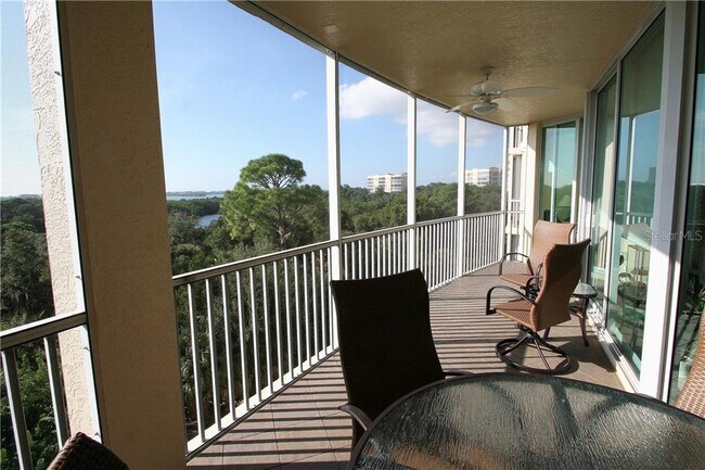 Foto del edificio - 385 North Point Rd