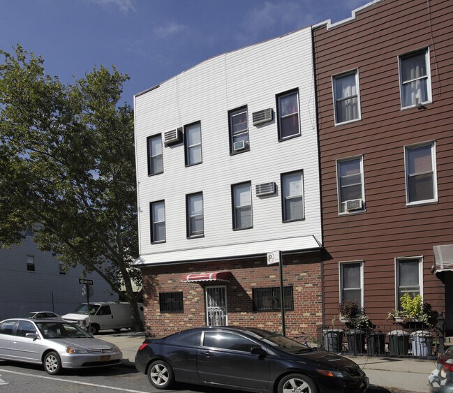 Building Photo - 375 Manhattan Ave