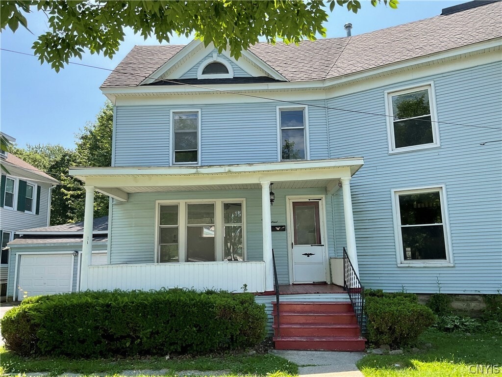 Primary Photo - 700 East Ave