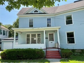 Building Photo - 700 Nellis St