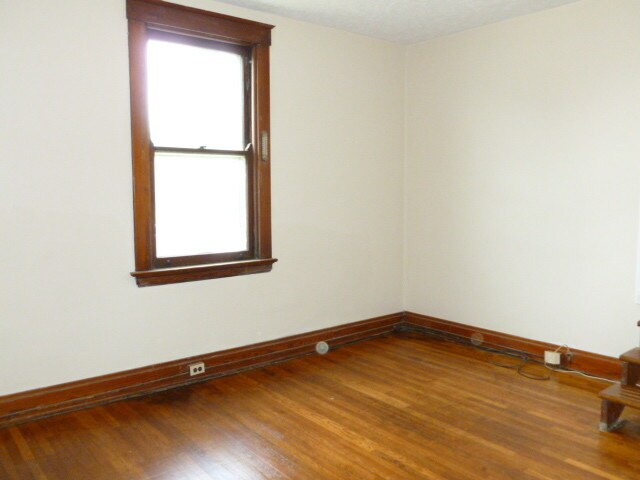 Building Photo - 4232 Langley Ave