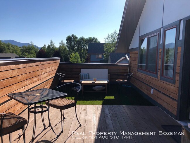 Foto del edificio - 496 Kimball Ave Unit C