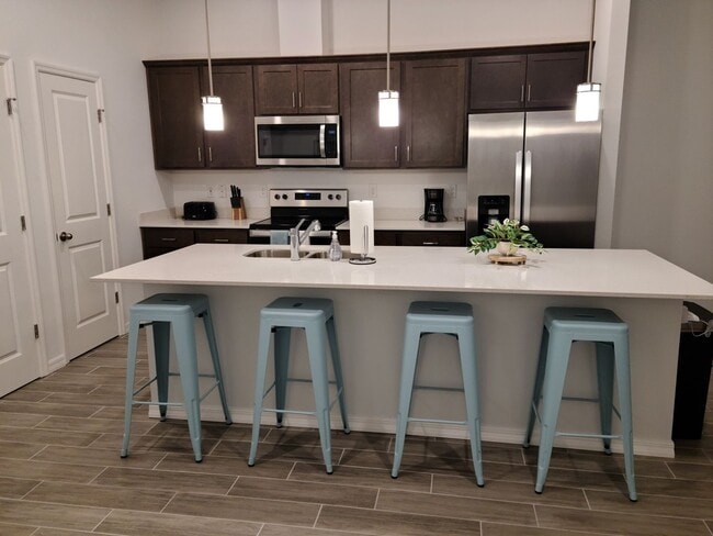 Building Photo - 8 Serenade Pl