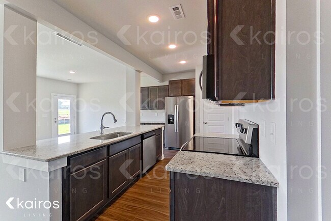 Foto del edificio - 6109 Stonewater Ct