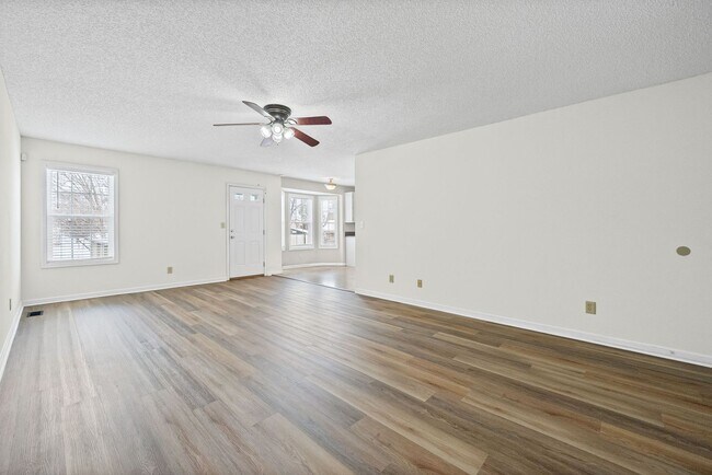 Building Photo - 3269 Tabby Dr
