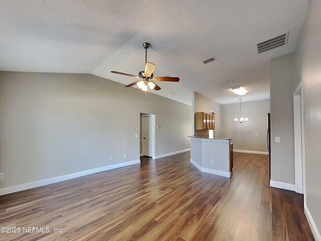 Building Photo - 1559 Guardian Dr