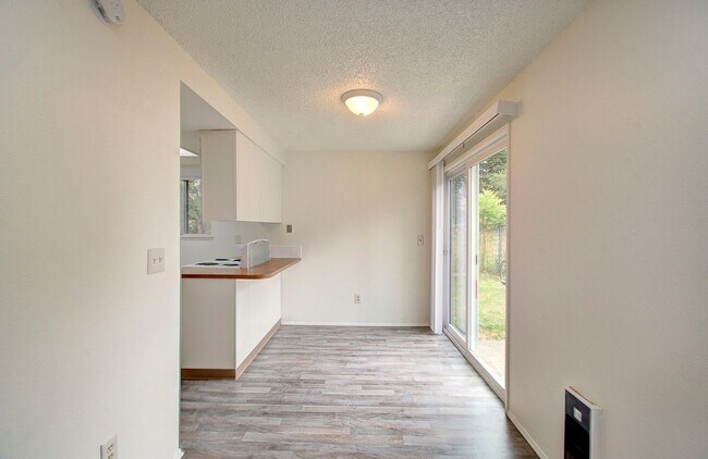Building Photo - cap01 - NE 10th