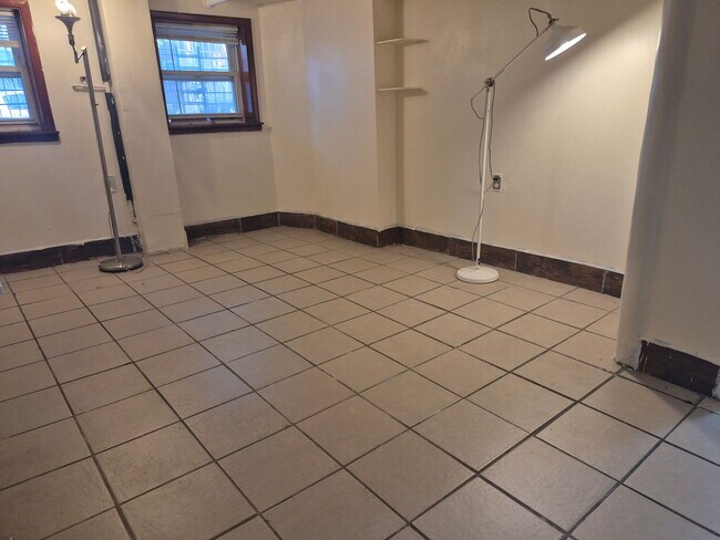 Foto del edificio - 4722 N Kennicott Ave
