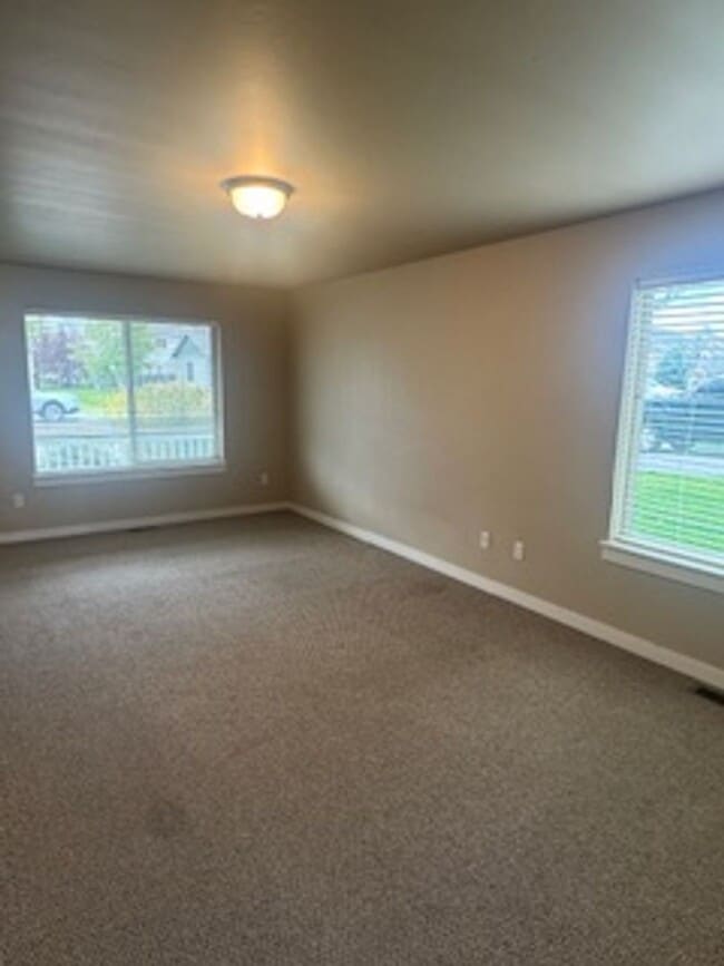 Building Photo - 152 Covey Ct