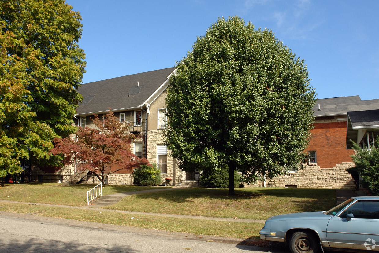 Primary Photo - 1401 Pine St