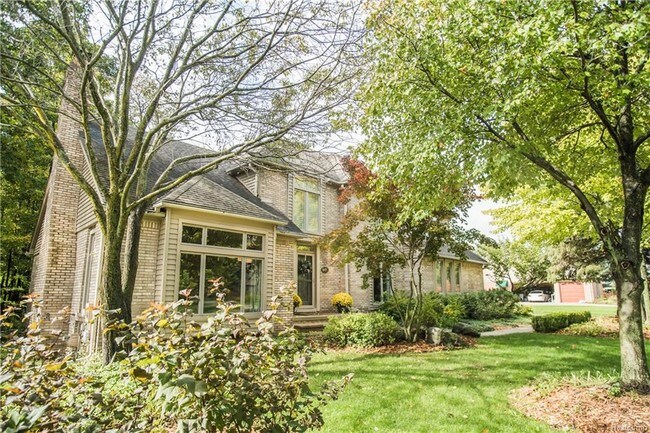 Building Photo - 6497 Basswood Dr