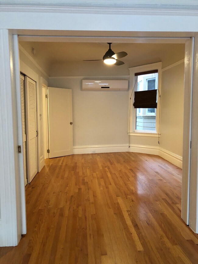 Building Photo - 451 Sanchez St
