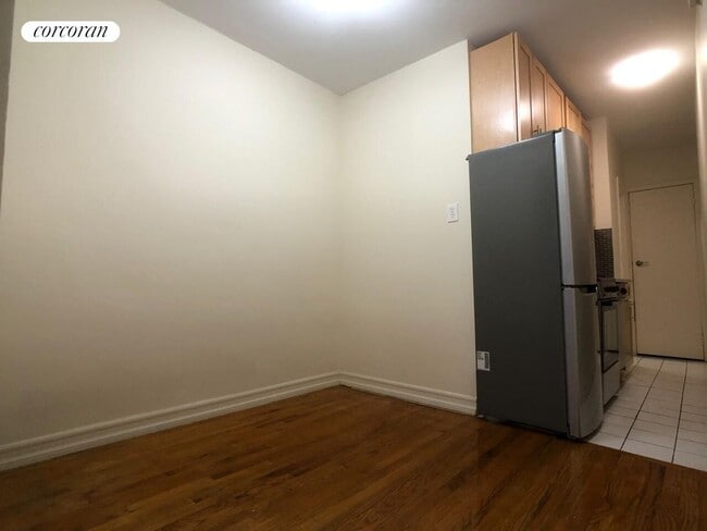 Building Photo - 448 W 55th St
