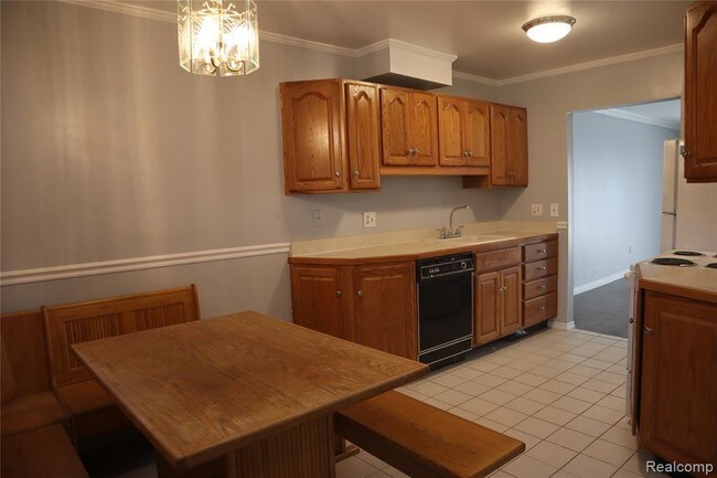 Building Photo - 13968 Champagne Dr