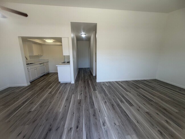 Foto del edificio - Palms Apartments San Marcos 2 bed 2 bath