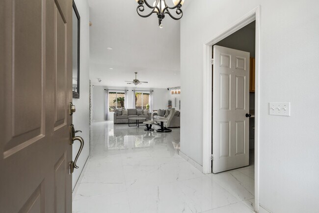 Building Photo - 78895 Morning Star Way