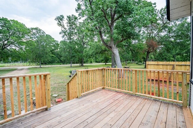 Building Photo - 689 Wilderness Trail