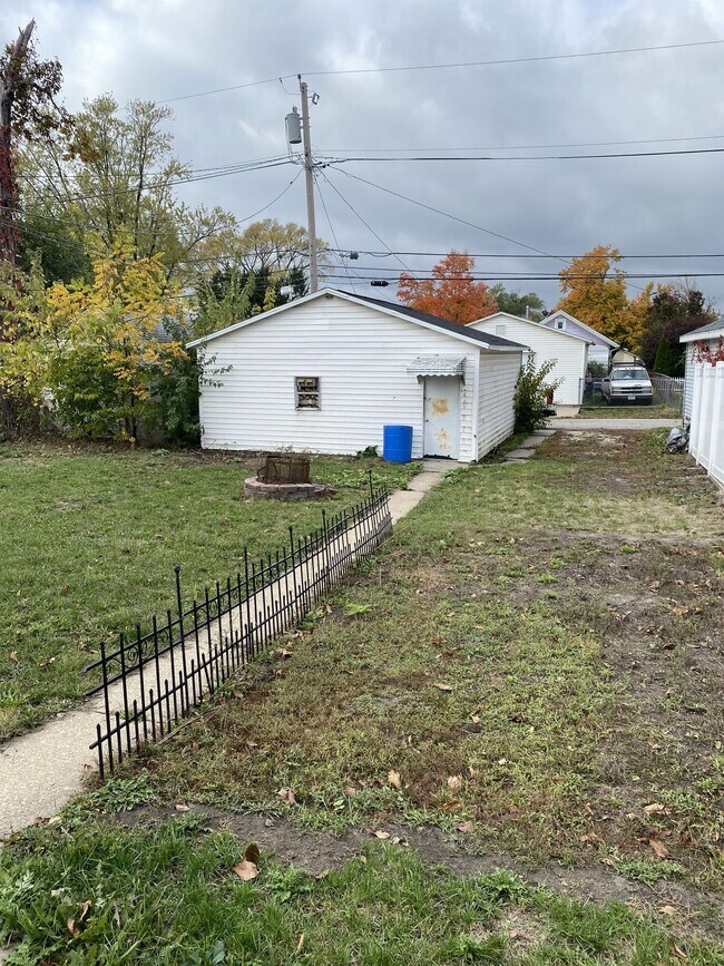 Foto del edificio - 947 Center Point Rd NE