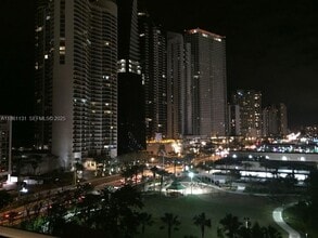 Building Photo - 210 174th St