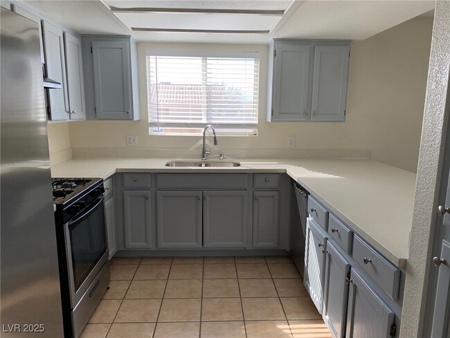 Building Photo - 6512 Hayden Peak Ln
