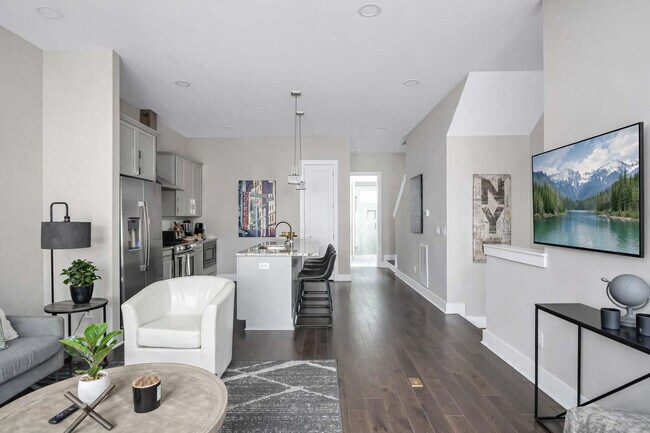 Foto del edificio - 2131 Goodrich Ave