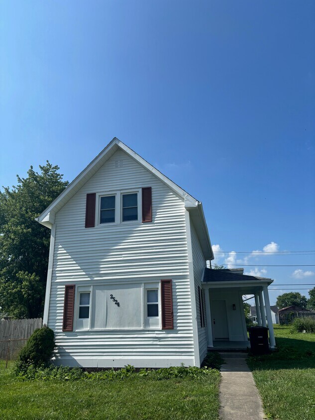 Foto principal - 2524 S B St