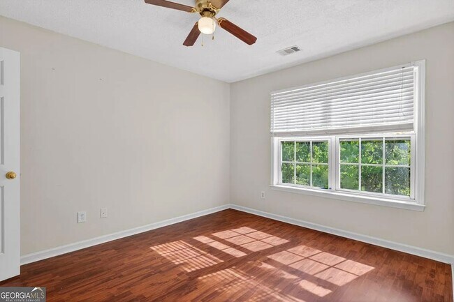Foto del edificio - 1080 Whitestone Rdg