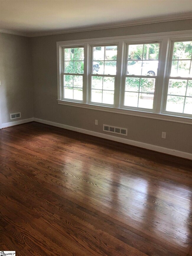 Foto del edificio - 207 Bradley Blvd