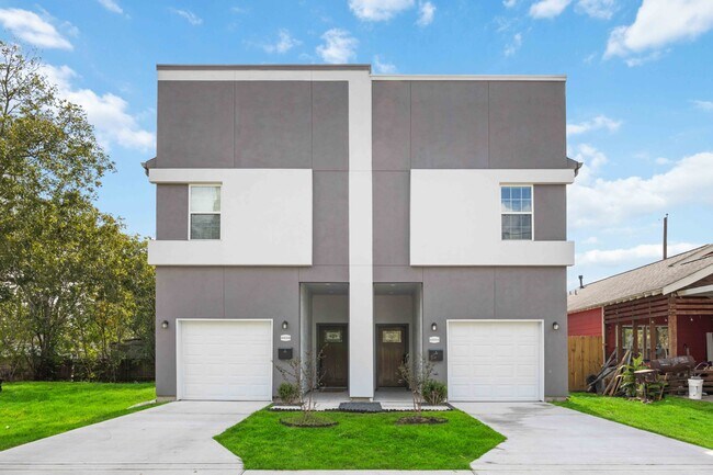 Photo - 4406 Sterling St Townhome