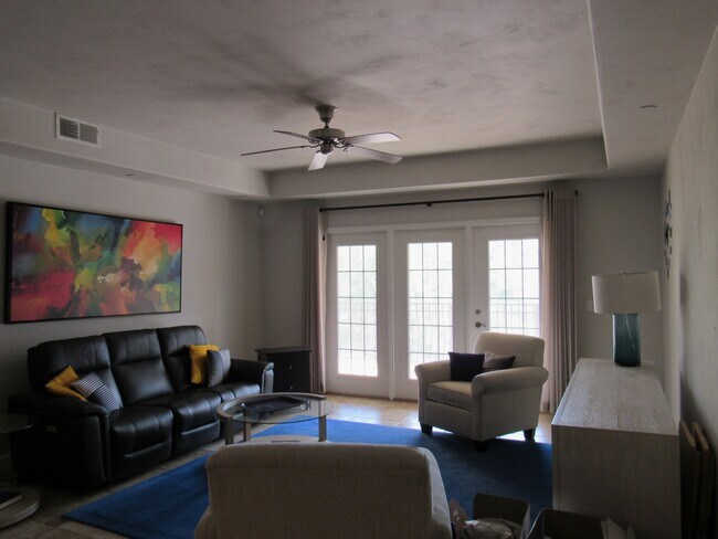 Sala de estar - 424 Luna Bella Ln