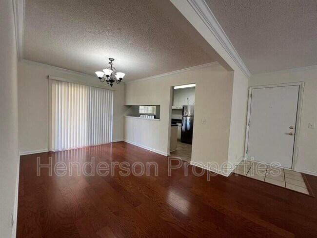 Foto del edificio - 2632 Park Rd
