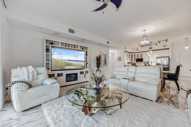 Building Photo - 605 Kemp St