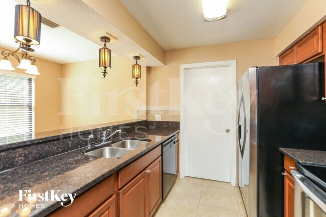 Foto del edificio - 988 Glenview Cir
