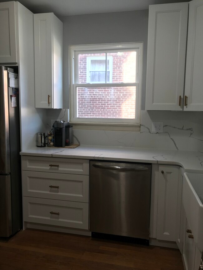 Foto del edificio - 3121 Lyndale Pl SE