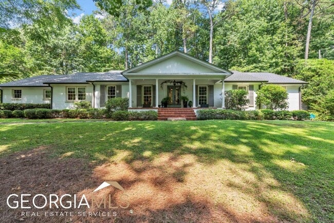 Building Photo - 5680 Lake Forrest Dr NW