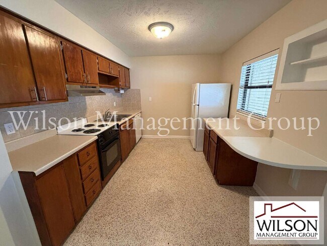 Building Photo - 1313 Oregon St