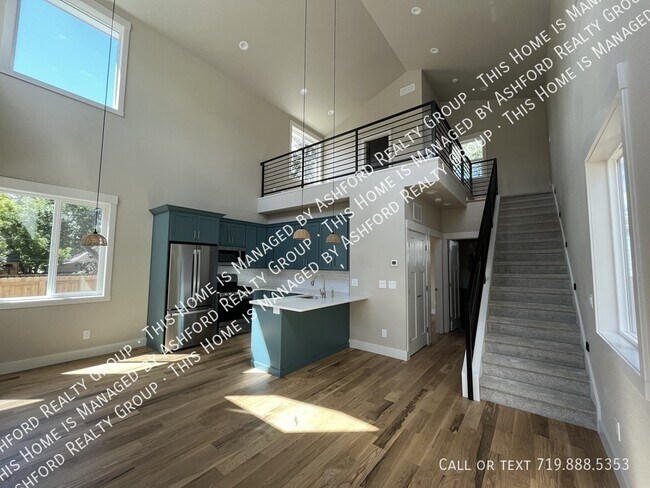 Foto del edificio - 839 E Willamette Ave