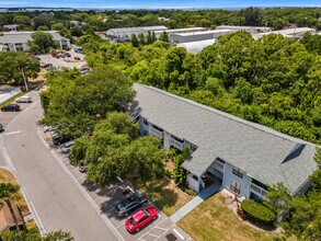 Building Photo - 455 Alt 19