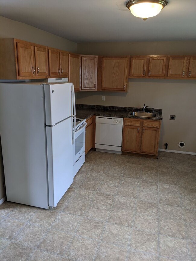 Foto del edificio - Now leasing for move in August 1st 2026!