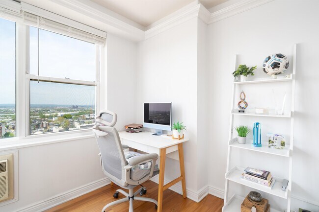 Building Photo - 500 Central Ave