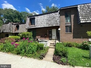 Building Photo - 8113 Inverness Ridge Rd