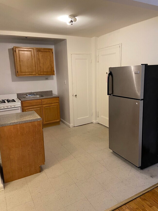 Foto del edificio - 94-20 66th Ave