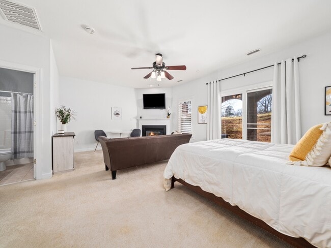 Building Photo - 2947 Imperial Oaks Dr
