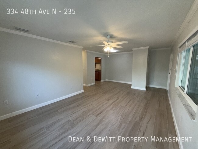 Foto del edificio - 334 48th Ave N