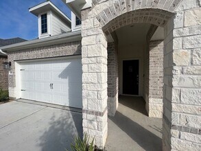 Building Photo - 26711 Grandiflora Dr